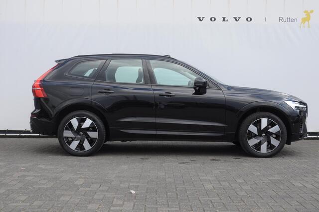 Volvo XC60 T6 350PK Automaat AWD Ultra Dark Trekhaak / BLIS / Harman Kardon audio / Head-up display / Harman Kardon audio / Panoramadak / BLIS / Elektrisch bedienbare voorstoelen / Memory seats / Verwarmbare stoelen / Keyless entry /
