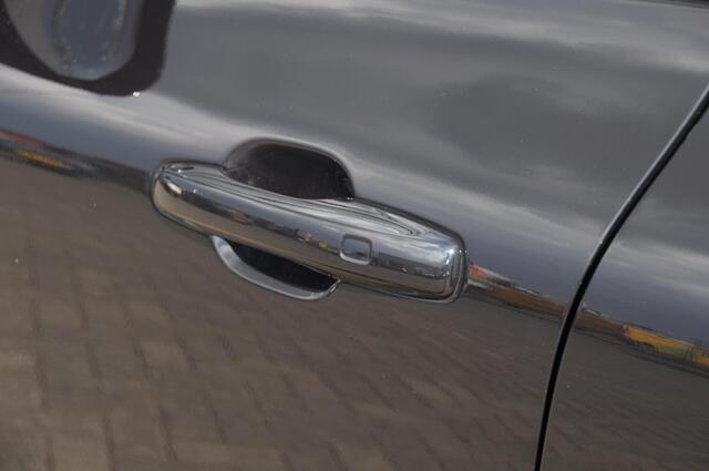 Volvo XC60 T6 350PK Automaat AWD Ultra Dark Trekhaak / BLIS / Harman Kardon audio / Head-up display / Harman Kardon audio / Panoramadak / BLIS / Elektrisch bedienbare voorstoelen / Memory seats / Verwarmbare stoelen / Keyless entry /