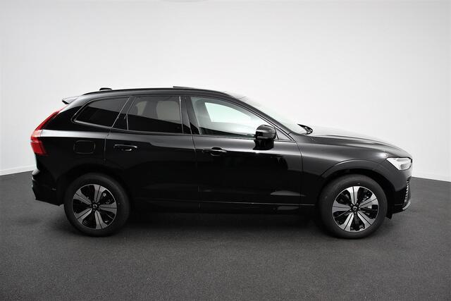 Volvo XC60 2.0 T6 Plug-in hybrid AWD Plus Dark Leder Navigatie Google Harman Kardon Panorama dak Lichtmetalen Velgen 19" Dab Stoelverwarming Camera Led