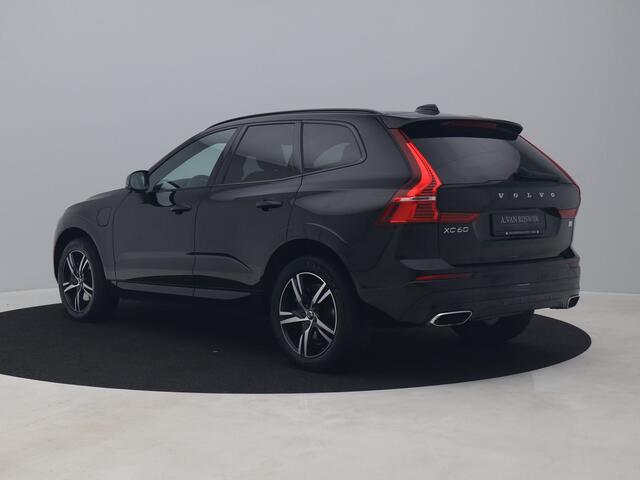 Volvo XC60 2.0 Recharge T6 AWD R-Design | PANO | ADAPTIVE | KEYLESS | STOEL- EN STUURVERW.