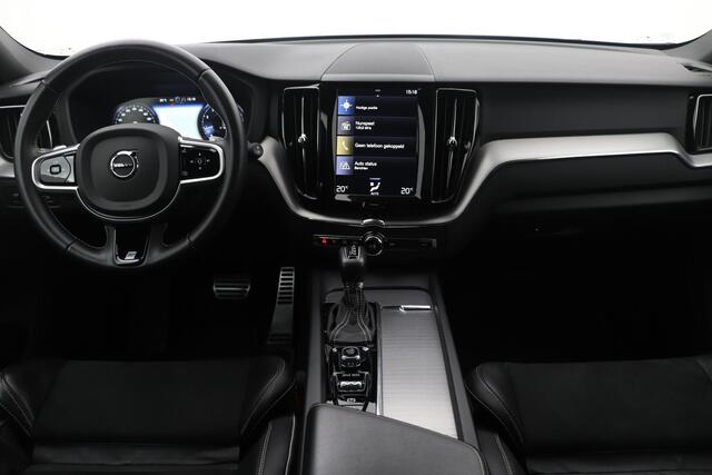 Volvo XC60 T5 R-Design | Panoramadak | Keyless | Camera | Getint Glas | Apple Carplay