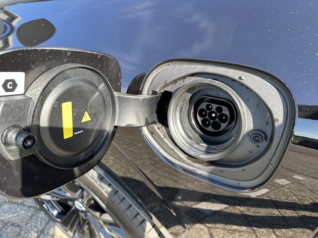 Volvo XC60 2.0 T6 Black Edition AWD Plug-in hybrid Panodak Leer 360Camera