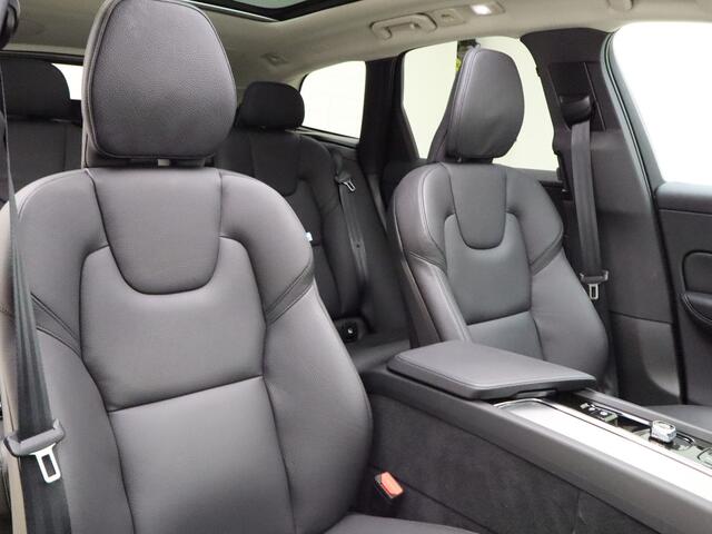 Volvo XC60 T6 350pk AWD Plus Dark / Harman en Kardon audio / Panorama dak / Camera rondom /