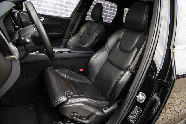 Volvo XC60 2.0 T6 Plug-in hybrid AWD Ultimate Black Edition | Trekhaak | Stoelventilatie en Massage | Adaptieve Cruise Control | Harman Kardon |