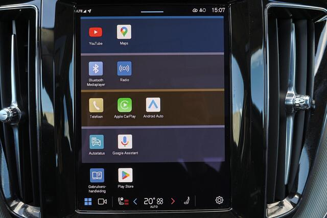 Volvo XC60 T6 Recharge AWD Plus Dark - LONG RANGE - Panorama/schuifdak - IntelliSafe Assist & Surround - 360º Camera - Harman/Kardon audio - Adaptieve LED koplampen - Verwarmde voorstoelen, stuur & achterbank - Parkeersensoren voor & achter - Elektr. bedienb. voorst