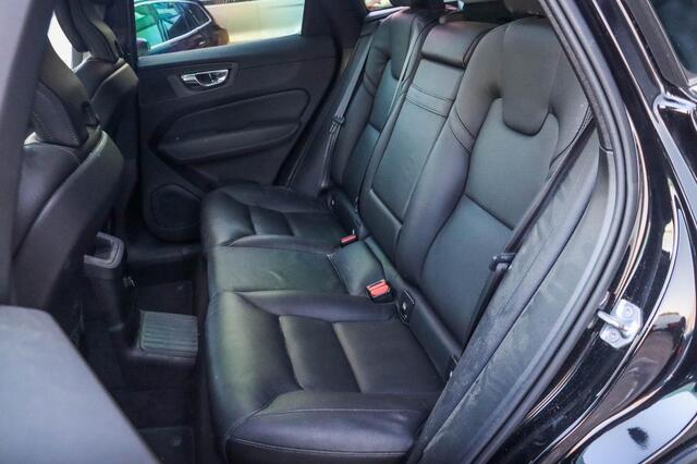 Volvo XC60 T8 AWD Inscription 360 Cam Panodak Trekhaak Luchtvering