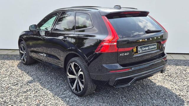 Volvo XC60 2.0 T8 PHEV AWD Ultra Dark Head up - Lighting Pack - Leder pakket - 360 Camera - 21"Licht metalen velgen - Alarm - Privacy glas