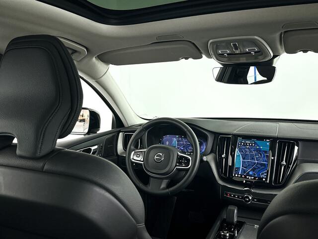 Volvo XC60 T6 Plug-in hybrid AWD Ultra Dark | Panoramdak | 360º camera | Head-up Display | Harman Kardon | Stoel- en Stuurverwarming | Trekhaak