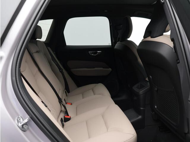 Volvo XC60 2.0 T6 Plug-in hybrid AWD Plus Dark / Panoramadak / Head-up Display / 360 Camera / Harman kardon / Elektrische Stoelen / Getint Glas / Stoel+Stuurverwarming /