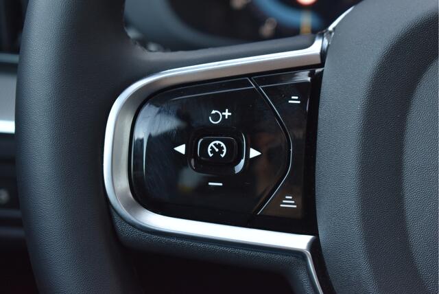 Volvo XC60 2.0 T8 Plug-in hybrid AWD Plus Dark Panorama, Pilot assist, Harman/Kardon, 360", Stuur/stoel verwarming