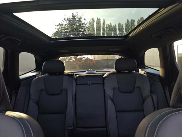 Volvo XC60 T6 Plug-in hybrid AWD R-Design | Rijklaarprijs | Trekhaak | Bowers Wilkins | Long Range |