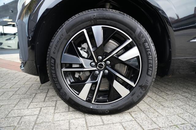 Volvo XC60 2.0 T6 Plug-in hybrid AWD Plus Dark FACELIFT 350pk Panoramadak/HarmanKardon/360Camera
