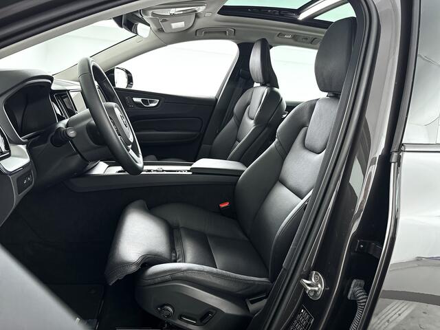 Volvo XC60 T6 Plug-in hybrid AWD Plus Dark | Panoramadak | 360º camera | Stoel- en Stuurverwarming | Trekhaak