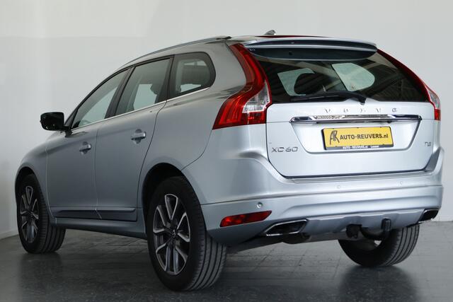 Volvo XC60 2.0 T5 FWD Polar+ / Pano / Leder / Standkachel / BiXenon / Trekhaak