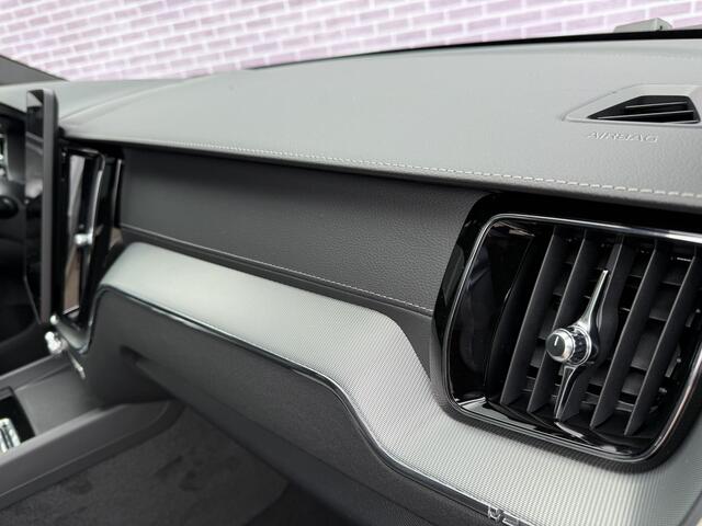 Volvo XC60 2.0 T6 Plug-in hybrid AWD Ultra Black Edition | Nieuw | Facelift! | Trekhaak | Luchtvering | 22'' Wielen | Gelaagd Glas | 360º Camera | VOL