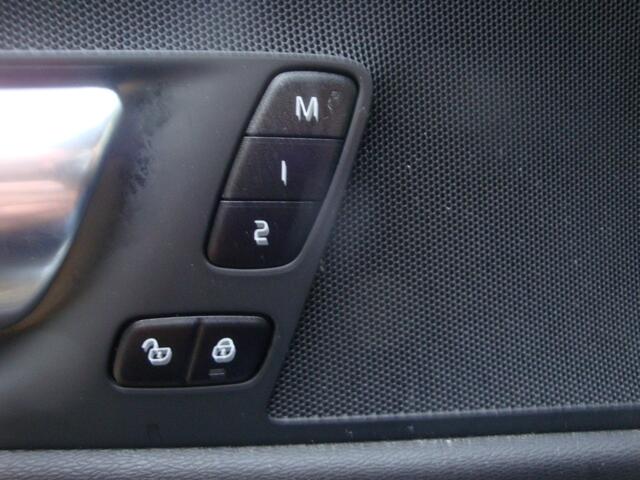 Volvo XC60 2.0 Recharge T6 AWD R-Design