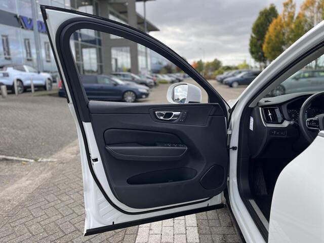 Volvo XC60 2.0 T8 Twin Engine AWD Inscription | Luchtvering | Stoelmassage | Trekhaak |