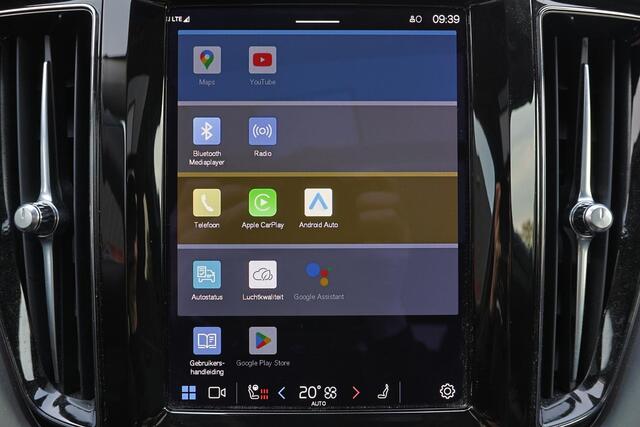 Volvo XC60 T6 Recharge AWD Core Bright - LONG RANGE - Panorama/schuifdak - IntelliSafe Assist & Surround - Adaptieve LED koplampen - Parkeercamera achter - Verwarmde voorstoelen, stuur & achterbank - Draadloze tel. lader - Standkachel - Extra getint glas - 18' LMV