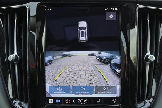 Volvo XC60 T6 Recharge AWD Core Bright - LONG RANGE - Panorama/schuifdak - IntelliSafe Assist & Surround - Adaptieve LED koplampen - Parkeercamera achter - Verwarmde voorstoelen, stuur & achterbank - Draadloze tel. lader - Standkachel - Extra getint glas - 18' LMV