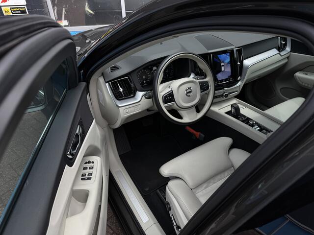 Volvo XC60 2.0 B5 Inscription GRATIS Afleverpakket! | Uitklapbare Trekhaak | 360 Graden Camera |