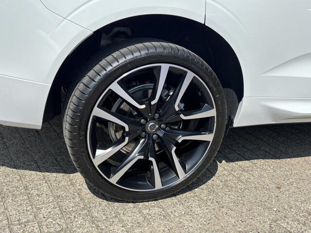 Volvo XC60 T8 AWD R-Design DAB Pano Keyless Pilot Assist