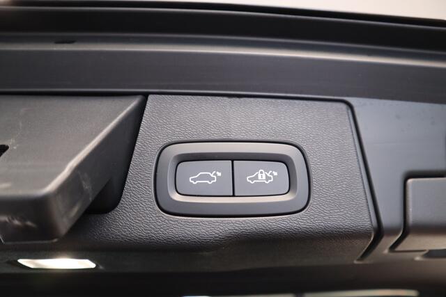 Volvo XC60 2.0 T8 Plug-in hybrid AWD Ultra Black Edition H&K Long Range Luchtvering