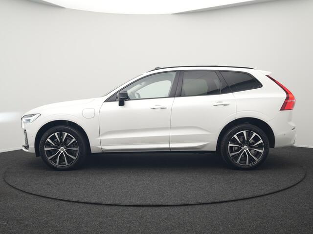 Volvo XC60 T8 AWD Ultimate Dark Long Range Plug In Hybrid 456pk Dealer O.H PHEV | Luchtvering | Panodak | Head Up | Adaptive Cruise | Lederen Sportstoelen Ventilatie & Massage & Memory | 360 Camera | Bowers & Wilkins | Google Assistent | Blis | Keyless |