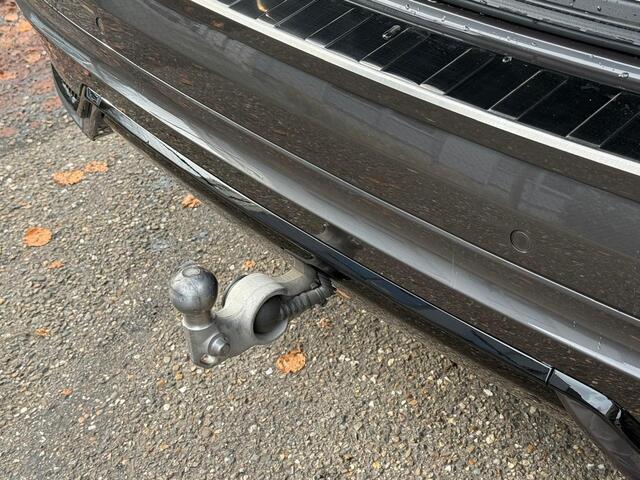 Volvo XC60 2.0 T6 Plug-in hybrid AWD Ultimate Dark Luchtvering/Trekhaak/Headup/20inch etc.