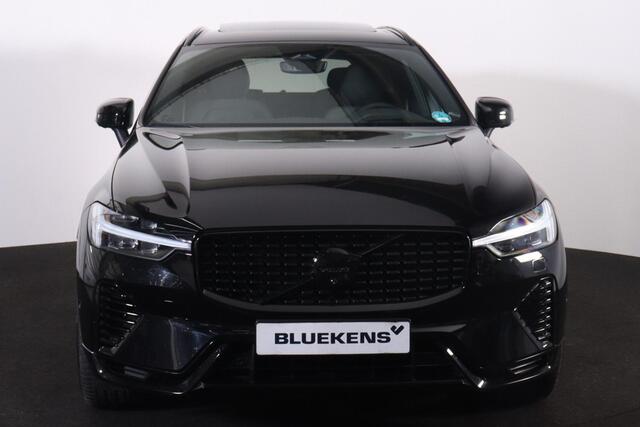 Volvo XC60 T6 Recharge AWD Plus Black Edition - LONG RANGE - Luchtvering - Panorama/schuifdak - IntelliSafe Assist & Surround - 360º Camera - Harman/Kardon audio - Adaptieve LED koplampen - Verwarmde voorstoelen, stuur & achterbank - Parkeersensoren voor & achter - 