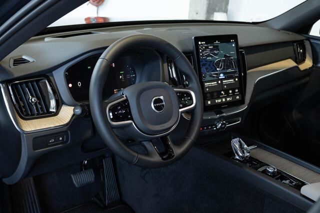 Volvo XC60 2.0 T6 Plug-in hybrid AWD Plus Bright | Luchtvering | Head-up Display | 360º Camera | Schuif/Kantel Panoramadak | Harman Kardon Premium Audio | Elektrisch Verstelbare Voorstoelen | Google Infotainment |