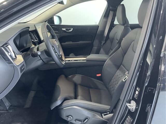 Volvo XC60 2.0 T6 Plug-in hybrid AWD Ultra Bright / Panorama Dak / Trekhaak / Head Up