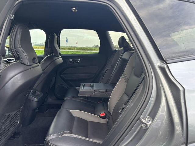 Volvo XC60 B5 R-Design 20"L.M.Velgen|Park.Verwaring|Donker Glas|Automaat