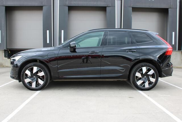 Volvo XC60 T6 350PK Plug-in hybrid AWD Plus Dark | Adaptieve Cruise Control met Pilot Assist | Elektrisch bedienbaar panoramisch schuif-/kanteldak | Premium audio by Harman Kardon | Elektrische voorstoelen met geheugen | Verwarmbare voorstoelen + stuurwiel