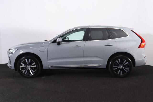 Volvo XC60 T6 Recharge AWD Core Bright - Panorama/schuifdak - IntelliSafe Assist & Surround - Parkeercamera achter - Verwarmde voorstoelen - Parkeersensoren voor & achter - Draadloze tel. lader - Extra getint glas - 18' LMV