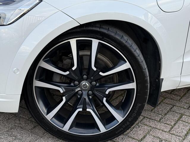 Volvo XC60 2.0 T8 Twin Engine AWD R-Design | Sport uitlaat | Trekhaak | Luchtvering | Bowers & Wilkins | 22'' | Memory L+R | Panoramadak | Massage | Stoel Koeling + verwarming | VOL VOL