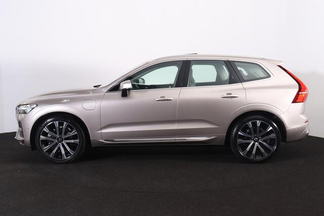 Volvo XC60 T6 Plug-in hybrid AWD Ultimate Bright - LONG RANGE - Panorama/schuifdak - IntelliSafe Assist & Surround - Luchtvering - 360º Camera - Harman/Kardon audio - Verwarmde voorstoelen, stuur & achterbank - Parkeersensoren voor & achter - Elektr. bedienb. voorst