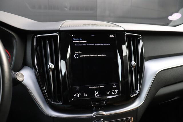 Volvo XC60 2.0 B5 Momentum Exclusive 251 pk | LEDER | TREKHAAK | | CAMERA | NAVI | CRUISE | STOEL/STUURVERW
