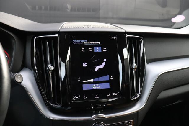 Volvo XC60 2.0 B5 Momentum Exclusive 251 pk | LEDER | TREKHAAK | | CAMERA | NAVI | CRUISE | STOEL/STUURVERW