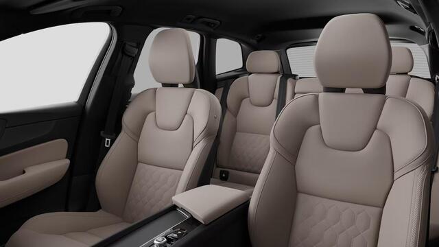 Volvo XC60 2.0 T6 Plug-in hybrid AWD Essential | Verwacht Nov. 2025 | Stoel/Stuurverwarming | Adaptieve Cruise Control | Google Infotainment | Dodehoekwaarschuwing | Donker Getint Glas |