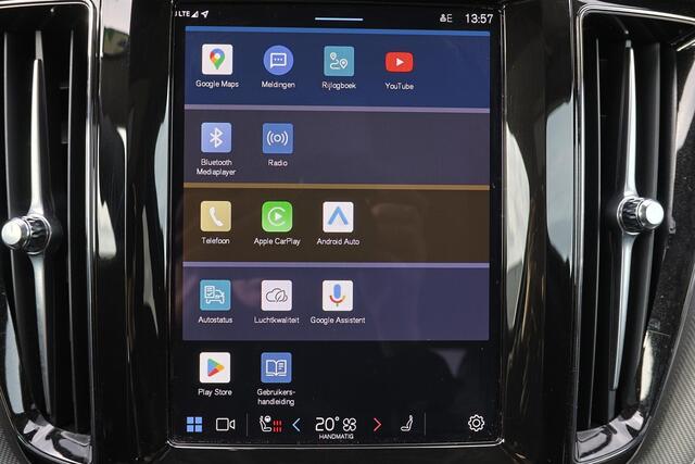 Volvo XC60 T6 Recharge AWD Plus Dark - Panorama/schuifdak - IntelliSafe Assist & Surround - 360º Camera - Harman/Kardon audio - Adaptieve LED koplampen - Verwarmde voorstoelen, stuur & achterbank - Parkeersensoren voor & achter - Elektr. bedienb. voorstoelen met geh