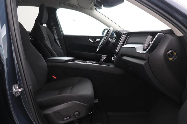 Volvo XC60 T4 Momentum | ACC | Camera | Apple Carplay | Stoel+Stuurverwarming
