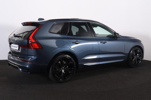 Volvo XC60 T8 Recharge AWD Ultra Black Edition - Luchtvering - Panorama/schuifdak - IntelliSafe Assist & Surround - 360º Camera - Harman/Kardon audio - Adaptieve LED koplampen - Verwarmde voorstoelen, stuur & achterbank - Parkeersensoren voor & achter - Elektr. bedi