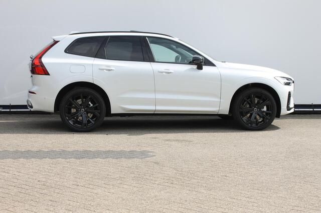Volvo XC60 T6 350PK FACELIFT 2026 AWD Plus Black Edition FACELIFT 2026 / Panoramisch schuif-kanteldak / Harman Kardon Audio / 21" lichtmetalen velgen / Head-Up Display / 360graden camera