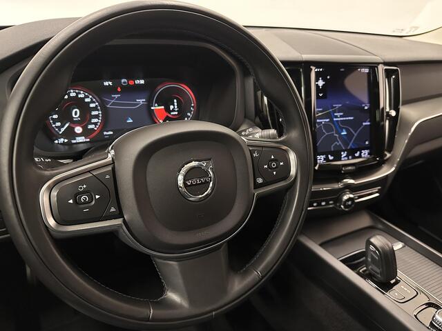 Volvo XC60 2.0 T6 Plug-in hybrid AWD Inscription Expression Panoramadak 360 Camera Head Up Display Trekhaak Navi Carplay Adaptive Cruise+Pilot Assist PDC VA 19" LM Velgen