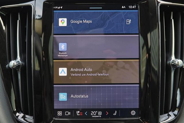 Volvo XC60 T6 Recharge AWD Plus Dark - Luchtvering - Panorama/schuifdak - IntelliSafe Assist & Surround - 360º Camera - Harman/Kardon audio - Adaptieve LED koplampen - Verwarmde voorstoelen, stuur & achterbank - Parkeersensoren voor & achter - Elektr. bedienb. voors