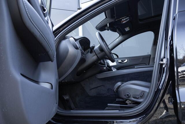 Volvo XC60 2.0 T6 Plug-in hybrid AWD Ultra Black Edition | Luchtvering | Stoelventilatie | Bowers & Wilkins Hifi | 360 Camera | Blis Blind Spot Info