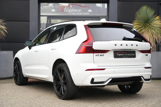 Volvo XC60 2.0 T8 Plug-in hybrid AWD FACELIFT Ultra Black Edition 455pk Harmankardon/Trekhaak/Camera