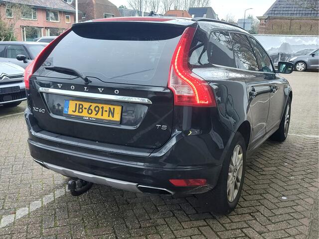 Volvo XC60 2.0 T5 FWD MOMENTUM Trekhaak | Beige leder | Elek. achterklep