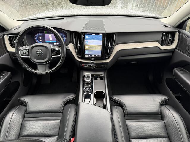 Volvo XC60 2.0 T8 Plug-in hybrid AWD Inscription Pano-Dak | Trekhaak | HUD | 360-camera | Harman Kardon |