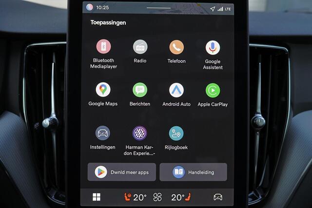 Volvo XC60 T6 Recharge AWD Plus Black Edition - Panorama/schuifdak - IntelliSafe Assist & Surround - 360º Camera - Harman/Kardon audio - Adaptieve LED koplampen - Verwarmde voorstoelen, stuur & achterbank - Parkeersensoren voor & achter - Elektr. bedienb. voorstoele